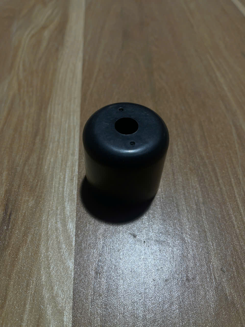 Chân nhựa tròn cao 4cm